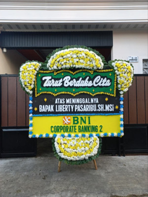 Papan Bunga Duka di Padang Jati