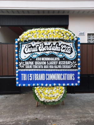 Papan Bunga Duka di Padang Jati